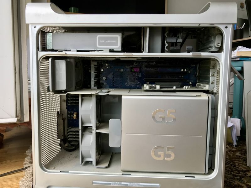 dust inside the power Mac G5 after sitting in a garage for a long time